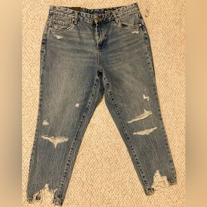 HIGH RISE JEANS